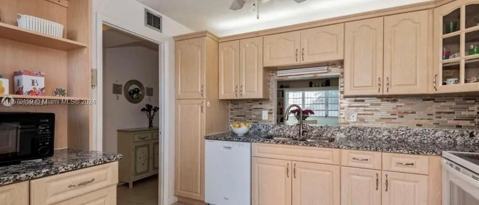 Foto del edificio - 232 NE 12th Ave