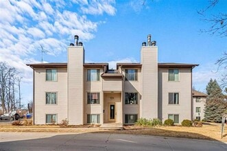 Building Photo - 942 23rd Ave Pl