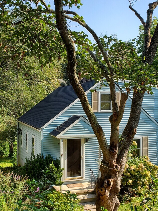 Foto principal - 527 Woodland Ave