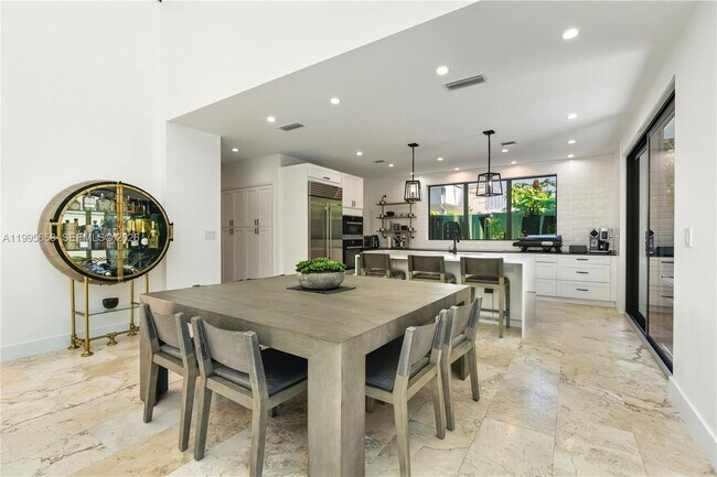 Foto del edificio - 3782 El Prado Blvd