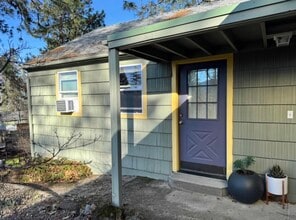 Building Photo - 1116 Fern St