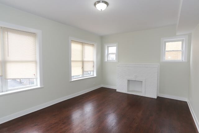 Foto del edificio - 2944 W Montrose Ave