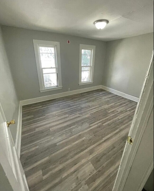 Foto del edificio - 811 Park St SW