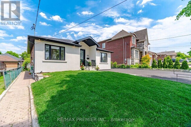 Building Photo - 62 Flamborough Dr
