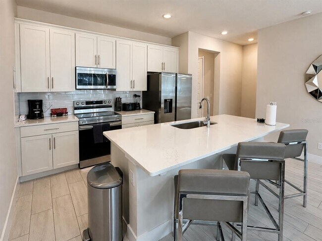 Building Photo - 7821 Spectrum Dr