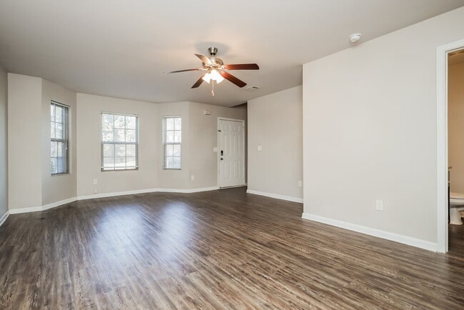 Building Photo - 2825 Marlin Dr