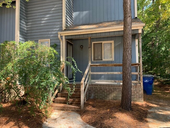 Building Photo - 6720