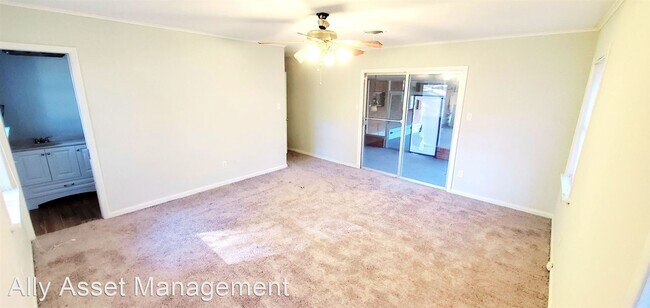 Building Photo - 3 br, 2 bath House - 5423 S. Lakeshore