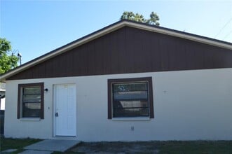Building Photo - 6901 N Blossom Ave