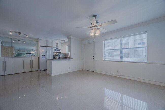 Foto del edificio - 2850 NE 14th Street Causeway