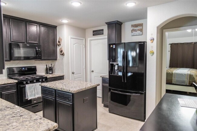 Foto del edificio - 5135 Misty Ln