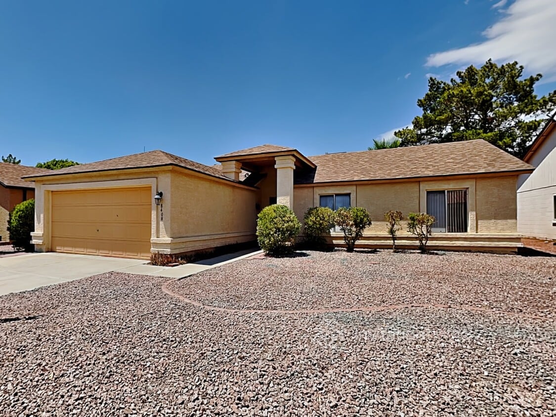 Primary Photo - 8408 N 107th Ln