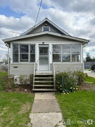 Building Photo - 198 Woodland Ave
