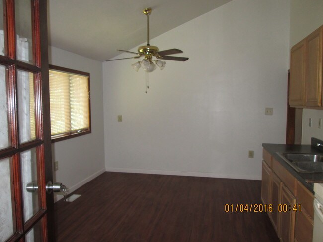 Foto del edificio - 1024 Kearsley Rd