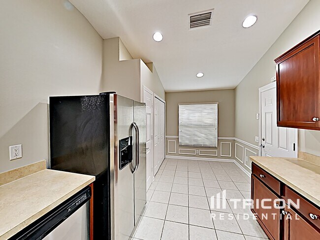 Building Photo - 806 Sea Holly Dr