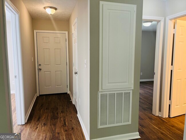 Foto del edificio - 313 Baileys Way