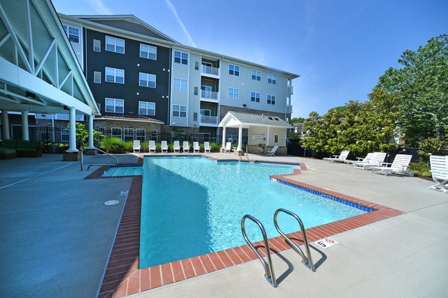 900 Acqua Luxury Senior Apartments Rentals - Virginia Beach, VA