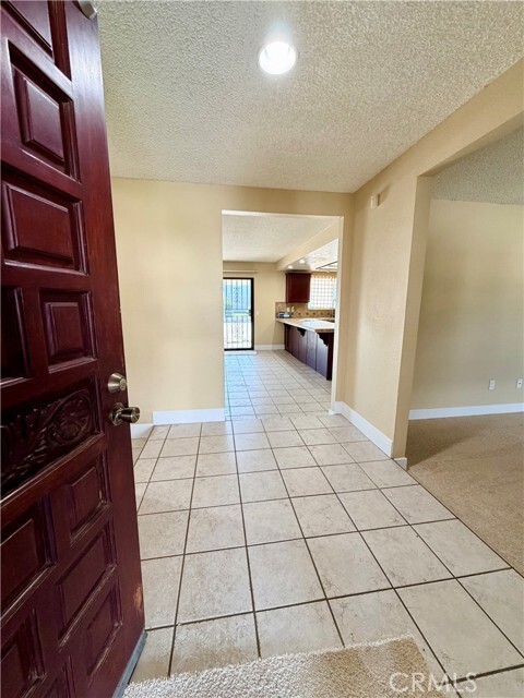 Foto del edificio - 15939 Tyrol Dr