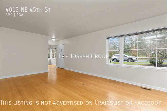 Building Photo - Beautiful Mid-Century 3 bed in Laurelhurst