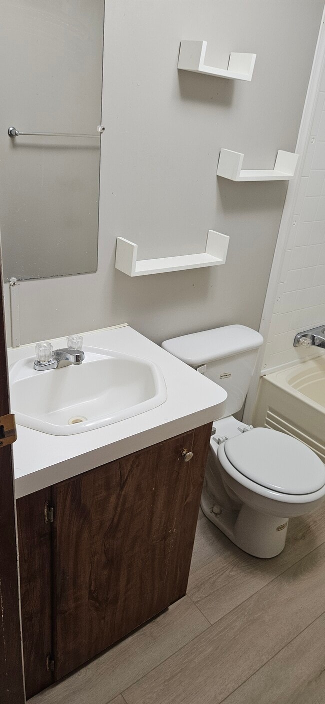 Building Photo - 2 Garner Ln