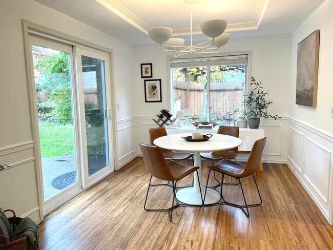 Building Photo - Remodeled 4-Bedroom Single Family Home in ...
