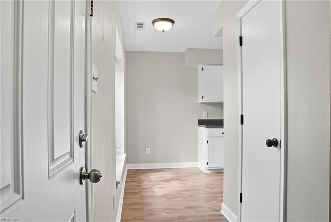 Foto del edificio - 2421 Julie Ct