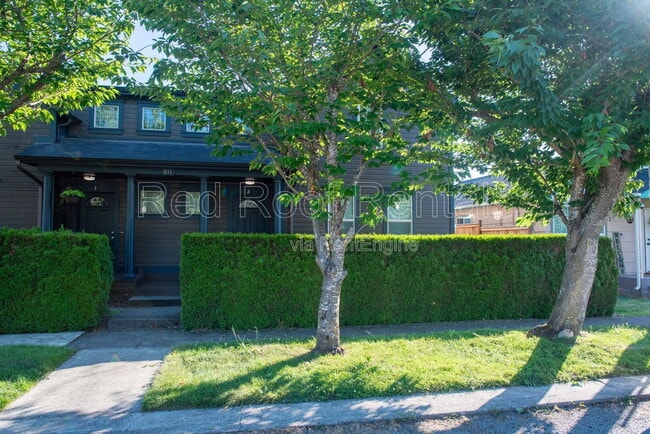 Building Photo - 211 Varner Ave NE