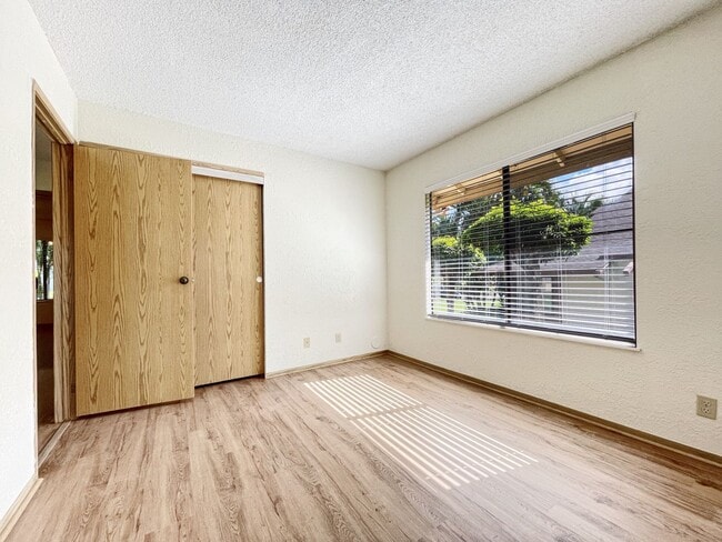 Building Photo - Pet Friendly Aiea Townhouse