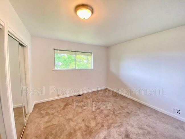 Building Photo - 4051 Letitia Ave S