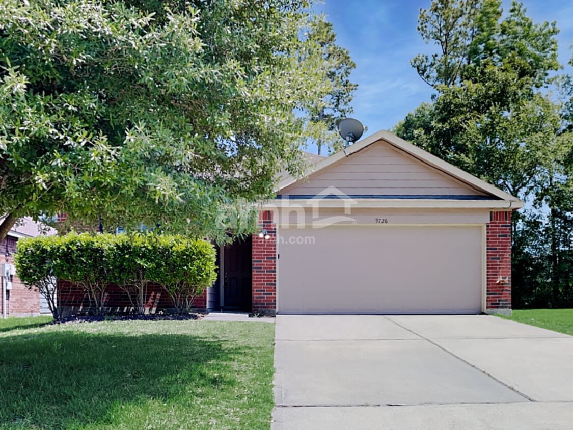 Primary Photo - 9726 Gulfstream Dr