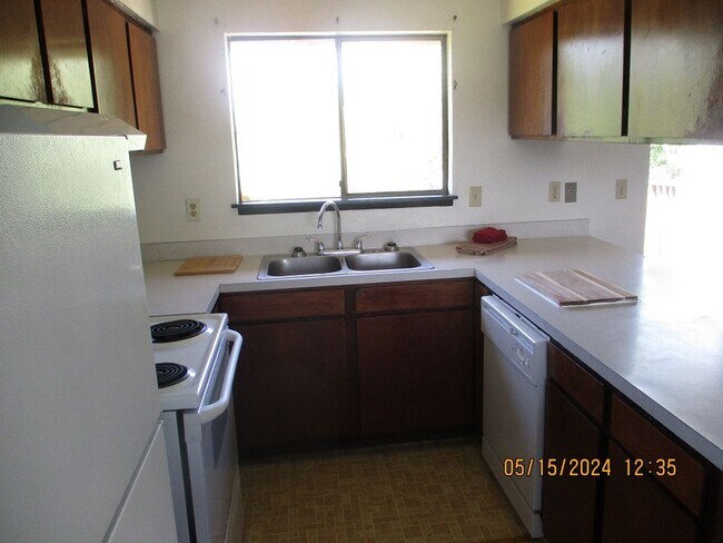 Building Photo - 1113 Ruby Ct
