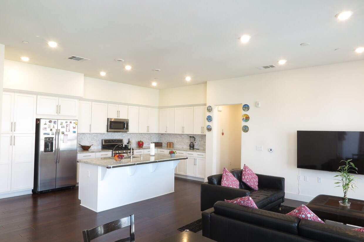 Great Hall - Kitchen - 430 Montague Expy