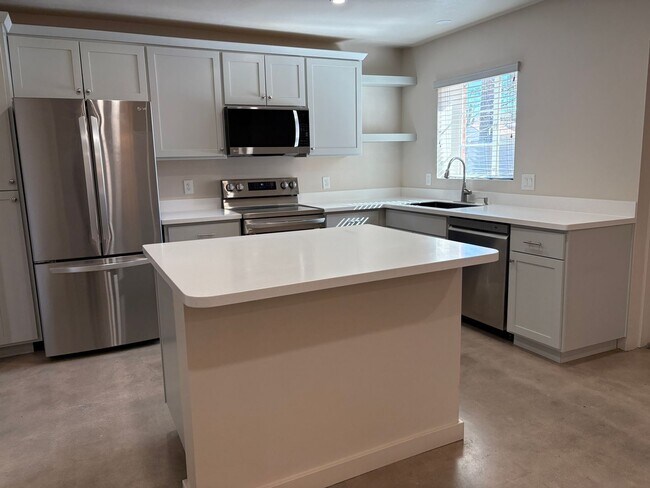 Foto del edificio - 3 Bedroom Brick Home