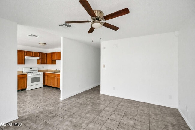 Foto del edificio - 12335 Tierra Baja Way