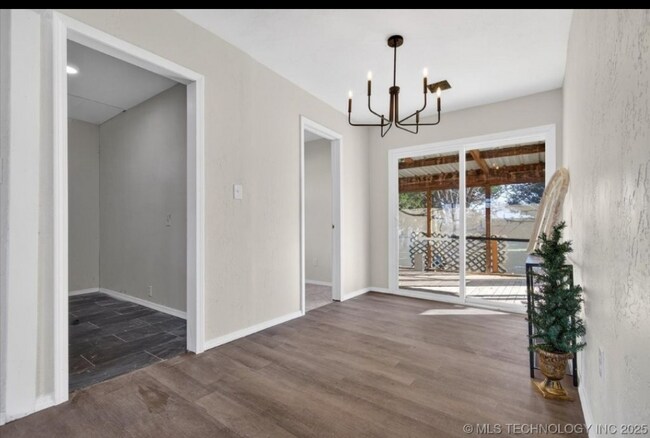 Foto del edificio - 508 NE Avondale Ave