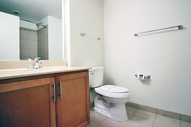 Photo - 353 N Clinton St Apartment