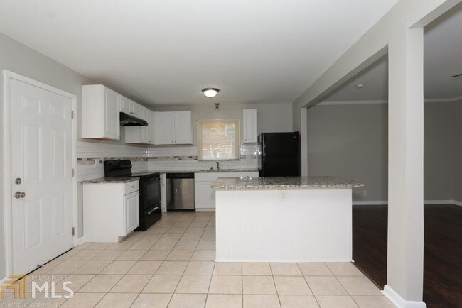 Building Photo - 5375 Longmeadow Ln