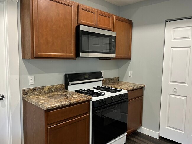 Kitchen - 1106 7th St