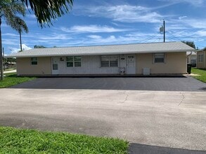 Building Photo - 2802 Regency Ct
