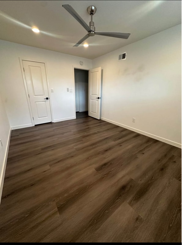 Building Photo - 2104 E Bangor Way