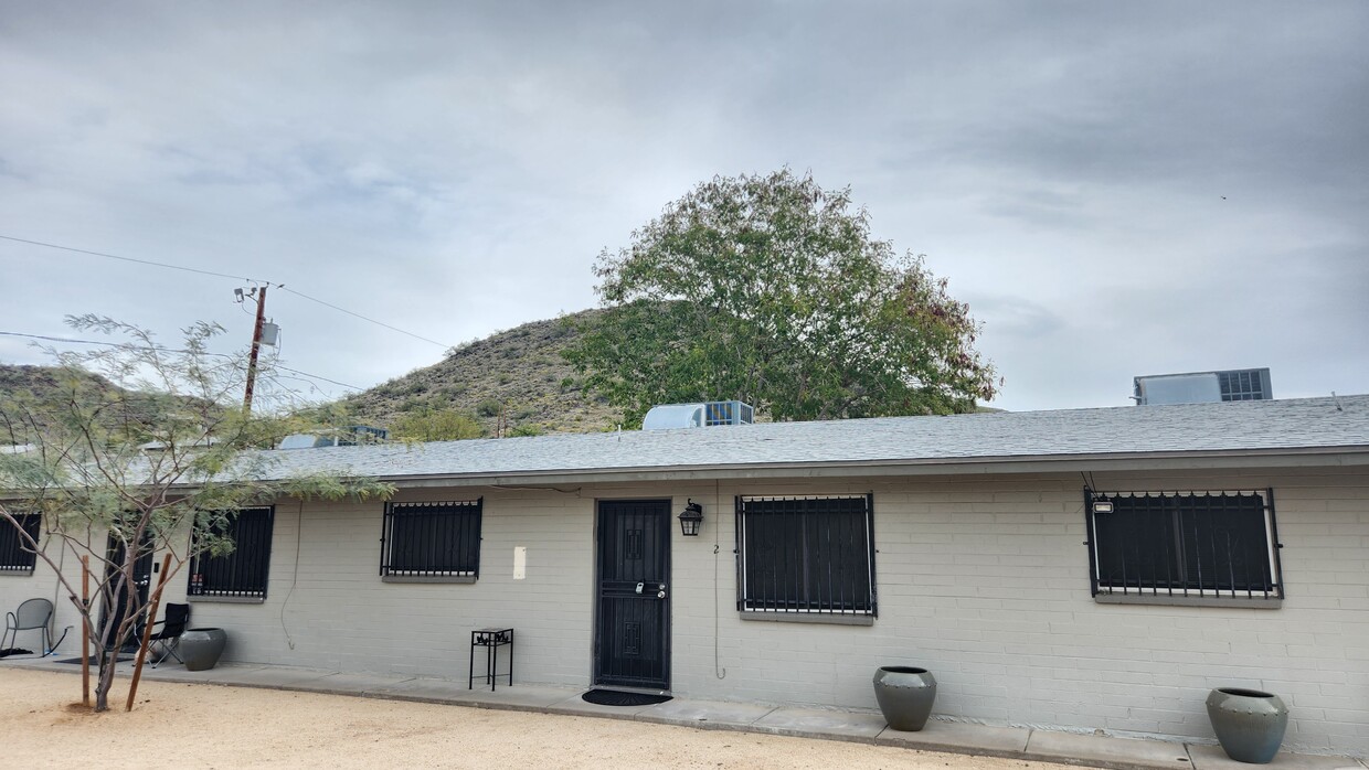 Foto del edificio - 1402 W Becker Ln