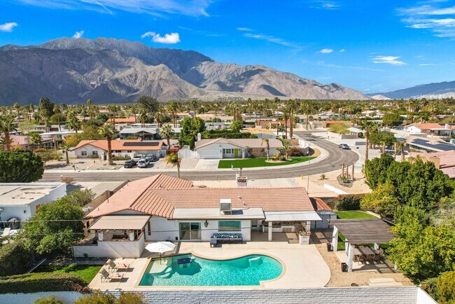 Foto del edificio - Sunnyside House with Pool in Palm Springs