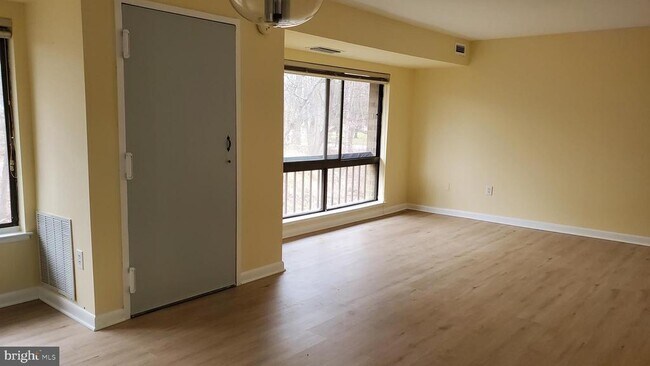 Foto del edificio - 8854 Spiral Cut