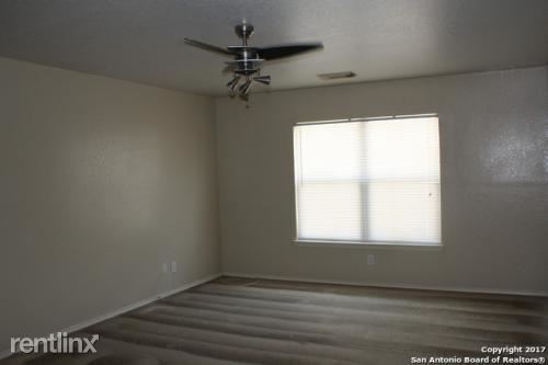 Building Photo - 3 br, 2.5 bath House - 6614 Clouds Pt