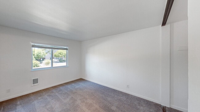 Building Photo - 415 Ignacio Blvd
