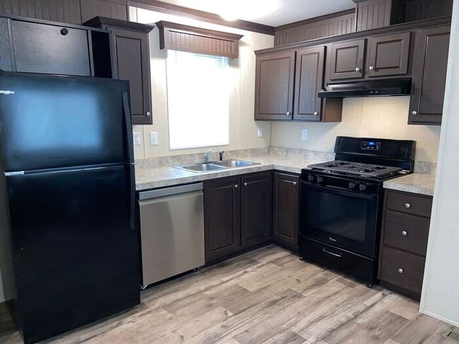 Building Photo - Private Oasis - 5th Street Sparks Mobile H...