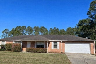 Building Photo - 7610 Manatee St