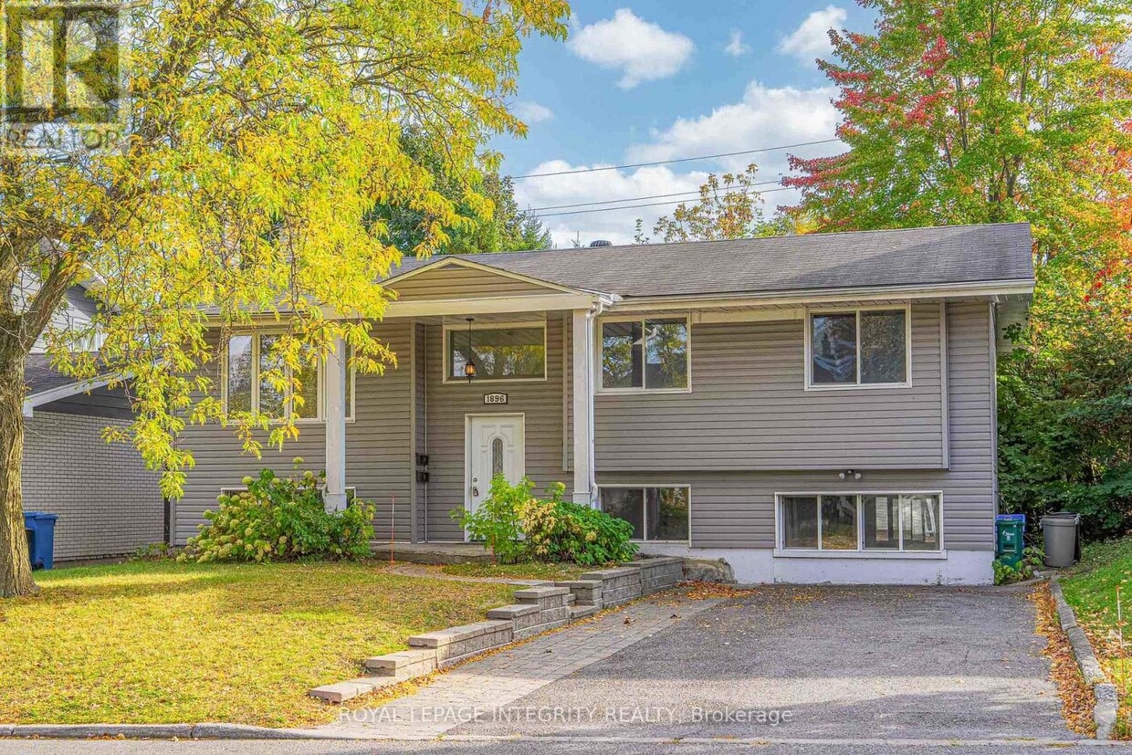 Photo principale - 1896 Featherston Dr
