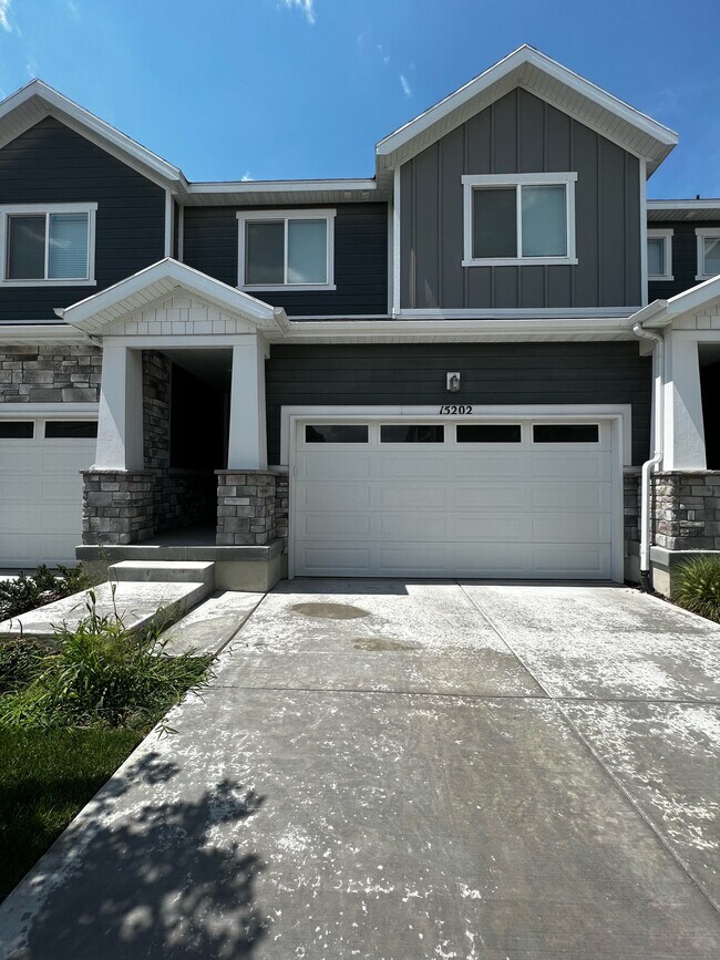 Building Photo - 15202 S Tack Way