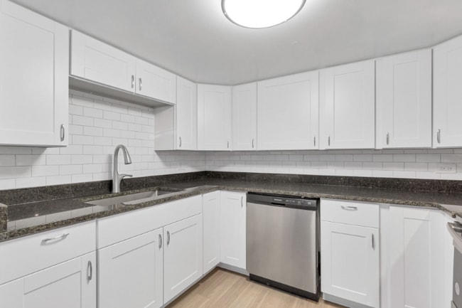 Photo - 10760 W 8th Ave (Lakewood, CO) Apartment